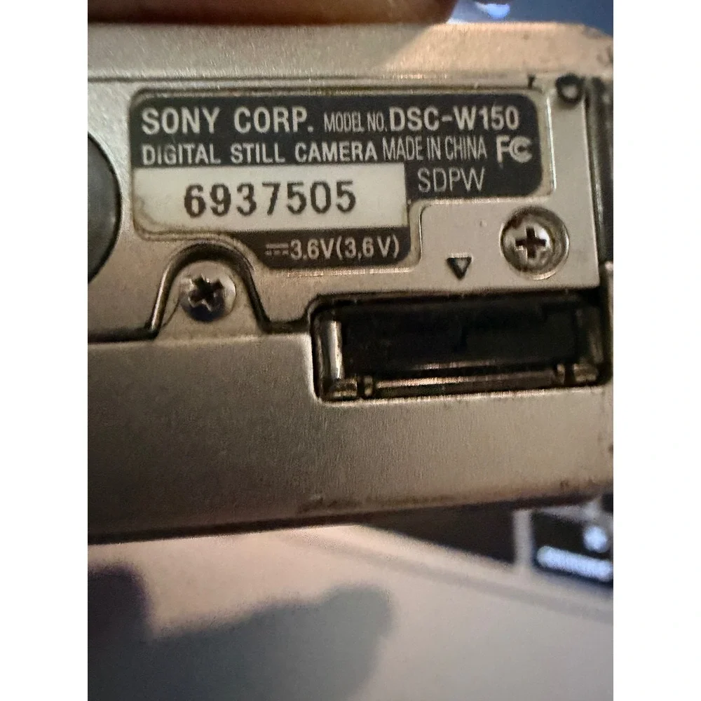 Vintage Cyber-Shot DSC-W150